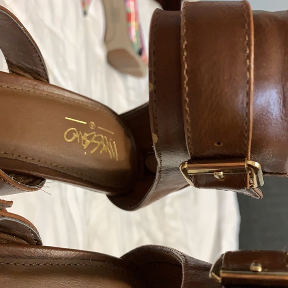 Gorgeous mossimo heels. - Picture 2 of 4